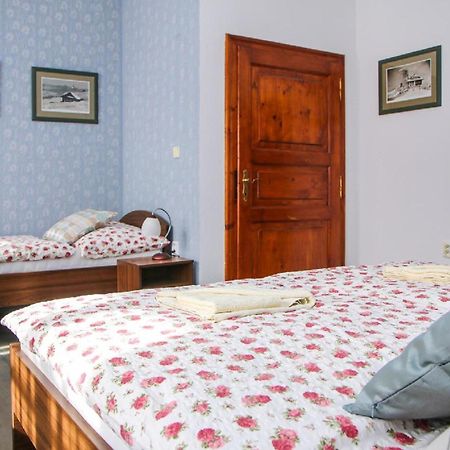 Mini Hotel Abraka & Apartments Чески-Крумлов Экстерьер фото
