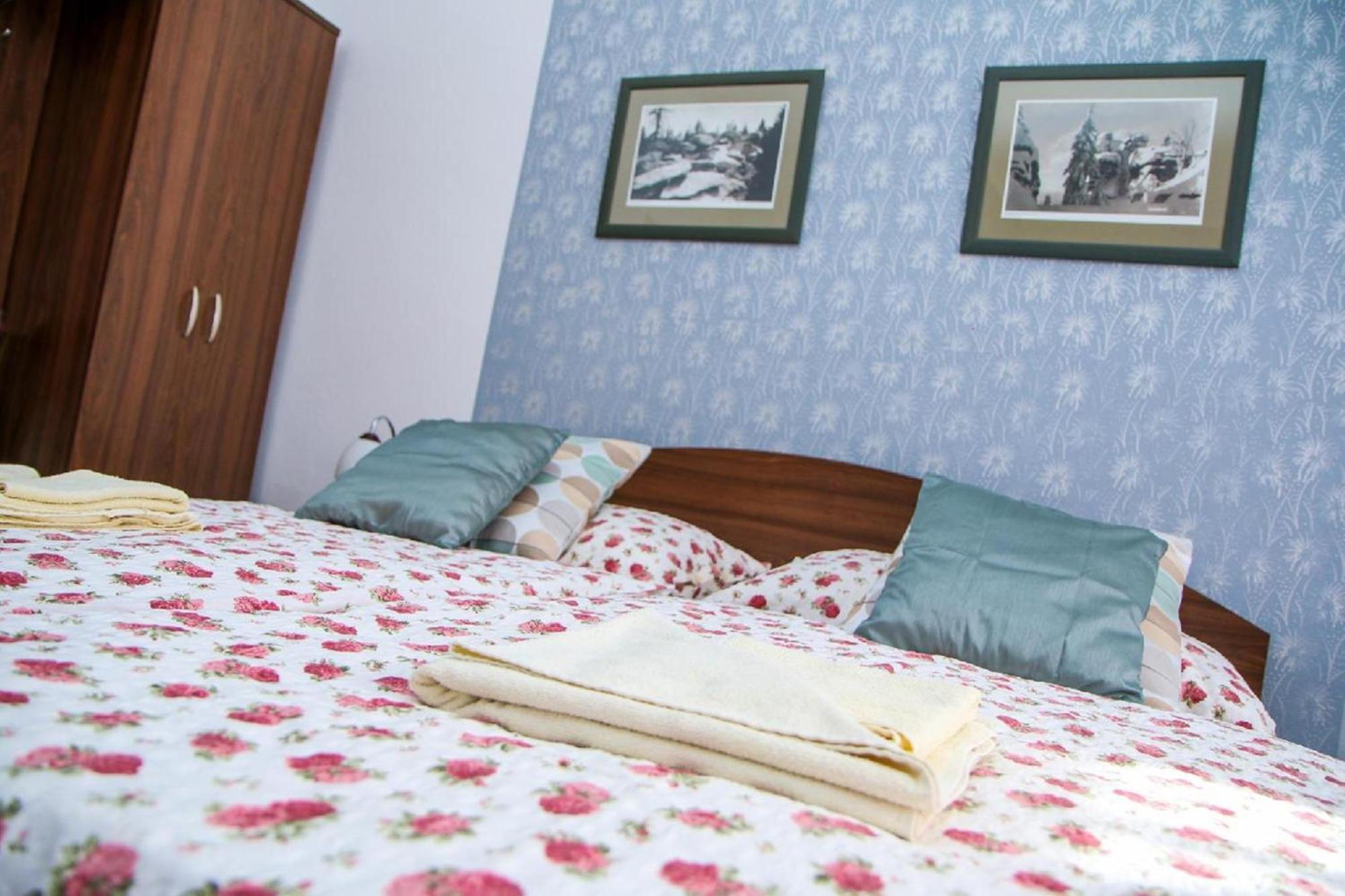 Mini Hotel Abraka & Apartments Чески-Крумлов Экстерьер фото