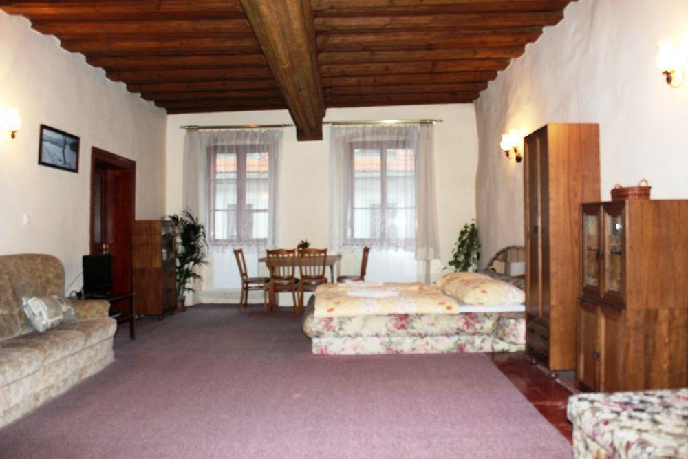 Mini Hotel Abraka & Apartments Чески-Крумлов Экстерьер фото