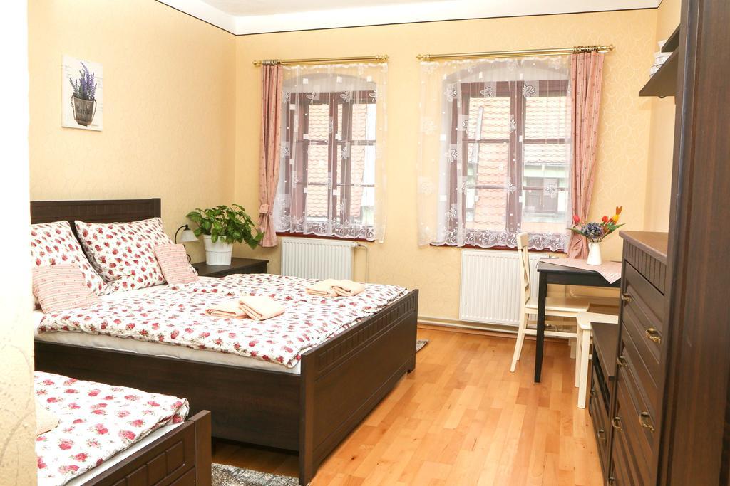 Mini Hotel Abraka & Apartments Чески-Крумлов Экстерьер фото